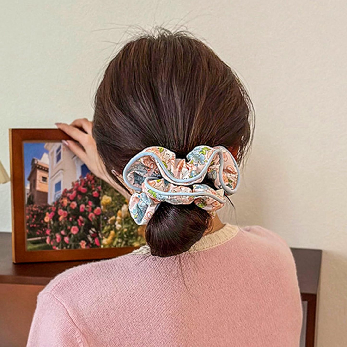 シュシュ ヘアゴム 花柄の生地 可愛いシュシュ 女性 ヘアアレンジ 髪ゴム レディース ヘアアクセサリー おしゃれ 大人 髪飾り 髪留め 高弾性 エレガント 韓国風 髪の厚い方でも使用可能