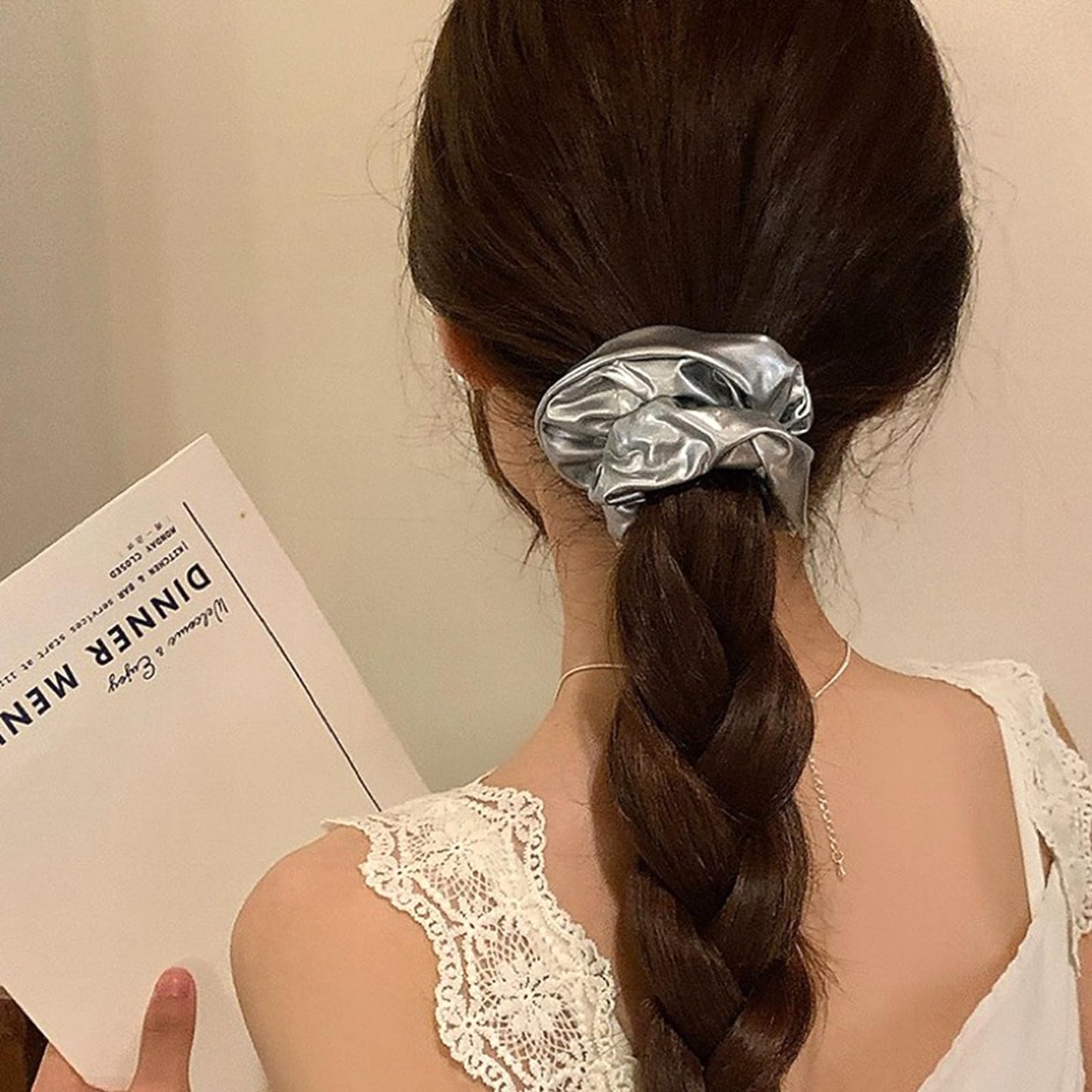 シュシュ ヘアゴム 花柄の生地 可愛いシュシュ 女性 ヘアアレンジ 髪ゴム レディース ヘアアクセサリー おしゃれ 大人 髪飾り 髪留め 高弾性 エレガント 韓国風 髪の厚い方でも使用可能