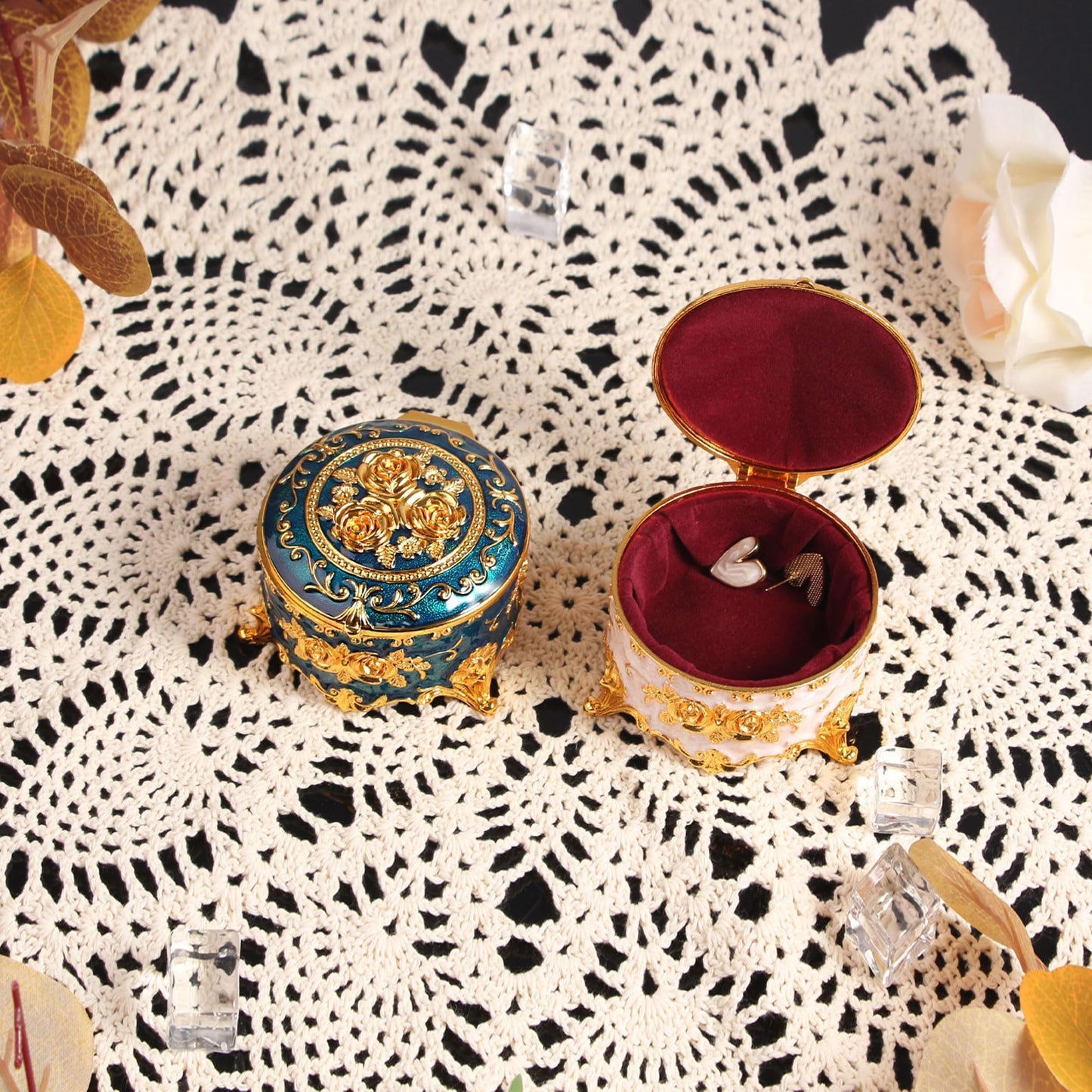 ジュエリーボックス 宝石箱 ジュエリー収納 ジュエリーケース アクセサリー収納 合金製 ジュエリー入れ 花柄 華麗 ブルー