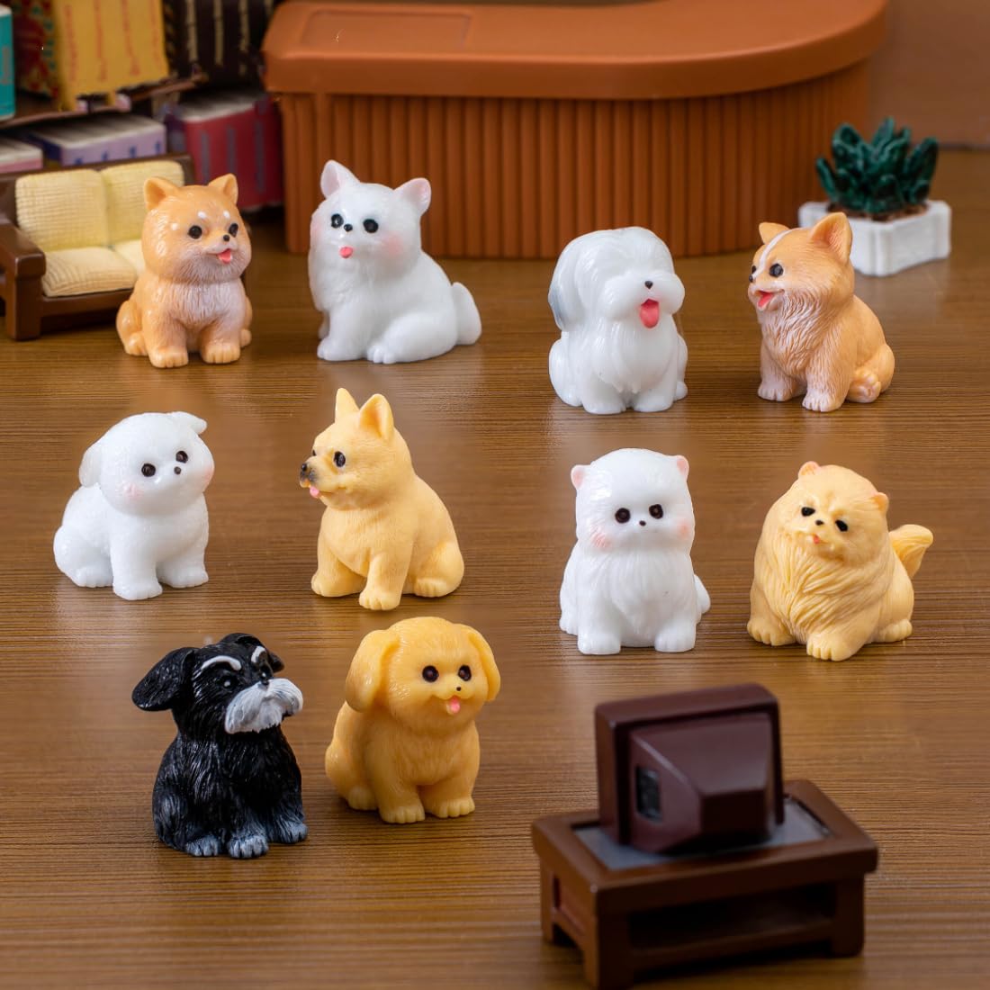 ミニ置物 ミニチュア 犬 10種類セット 小さいなワンチャン フィギュア 可愛い DIY 卓上 装飾 贈り物 風景置物 盆栽飾り 雑貨 おもしろ 新年 誕生日 クリスマス プレゼント アクセサリー オーナメント
