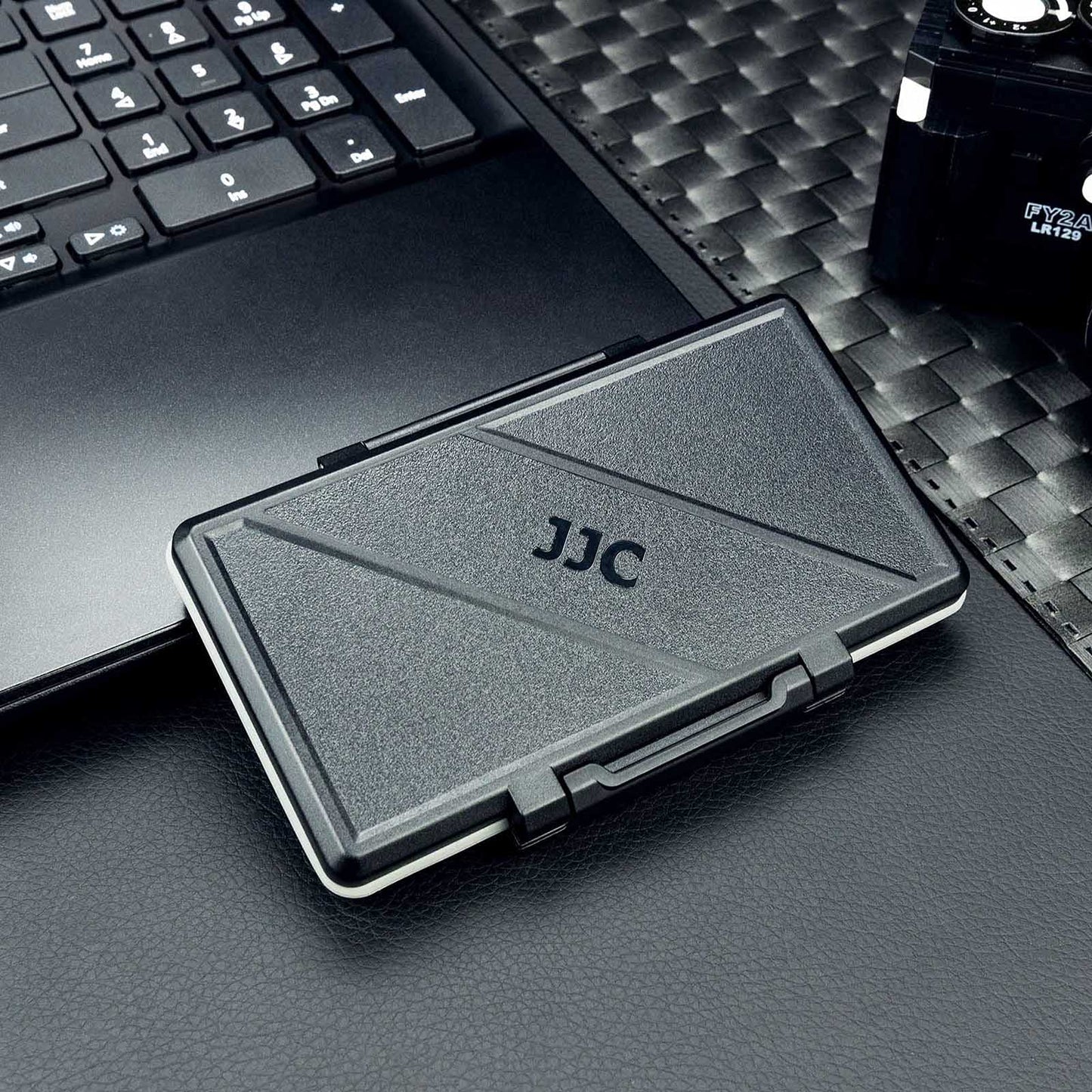 大容量 30 スロット MicroSD/MSD カードケース 耐衝撃 防塵 防湿 カード整理番号付き メモリーカードケース