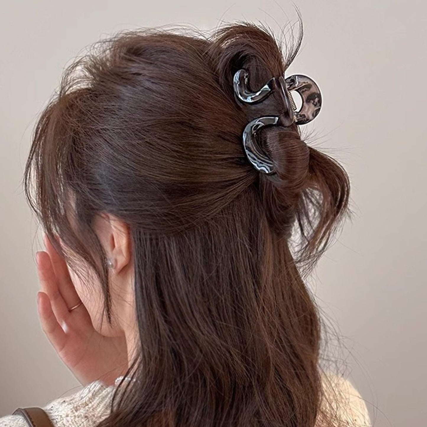 ヘアクリップ 小さめ 6cm しっかりとまる クリップ バンスクリップ ヘアアクセサリー 金属製 バナナクリップ 大人向け 韓風 シンプル オフィス レディース 重量であり 髪留め 髪飾り