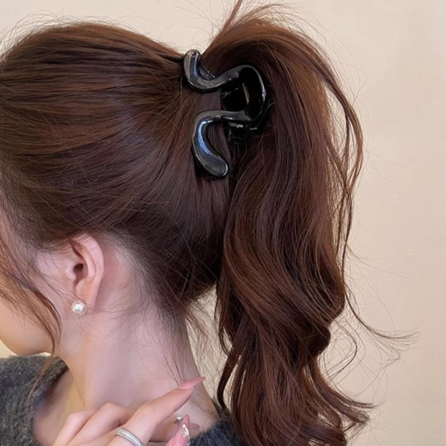 ヘアクリップ 小さめ 6cm しっかりとまる クリップ バンスクリップ ヘアアクセサリー 金属製 バナナクリップ 大人向け 韓風 シンプル オフィス レディース 重量であり 髪留め 髪飾り